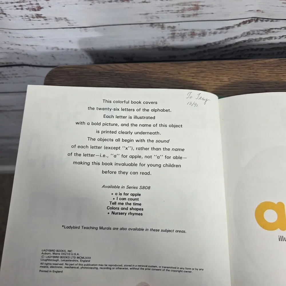 VTG A is for Apple Hardbook Book by Lynn Grundy